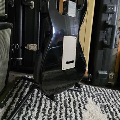 Fender Standard Stratocaster with Maple Fretboard 2003 - Black image 9