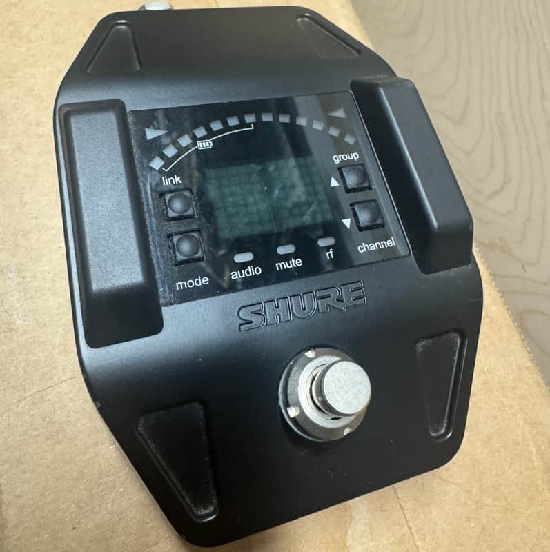 Shure GLXD16 Guitar Pedal Wireless System | Reverb