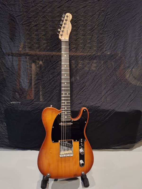 Fender American Performer Telecaster with Rosewood Fretboard 2018 - Present - Honeyburst