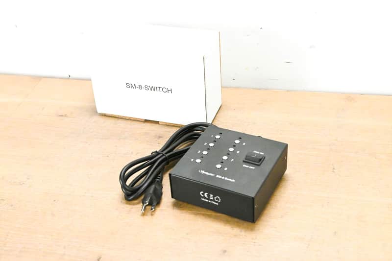 Springtree Springtree SM-8-Switch | DMX Desk Station