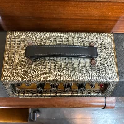 Selmer Futurama Corvette 1965 - Faux crocodile skin image 7