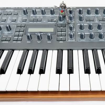 Access Virus Ti2 Darkstar Synthesizer Keyboard + Top Zustand + 1,5J Garantie image 7
