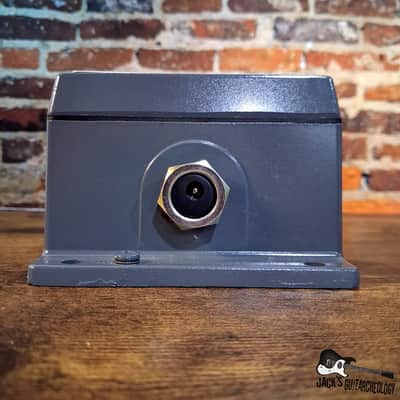 Mystic Effects Co Facade Fuzz in Vintage Industrial Foot Pedal *NEW* (2025 - Grey) image 7