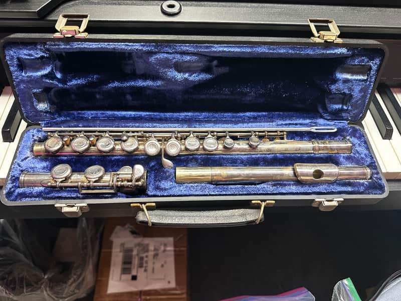 W.T. Armstrong Flute 104-30-14850 For Repair image 1