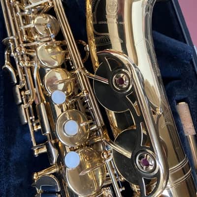 Extra Clean Used Yamaha model YAS-62 Professional Alto Saxophone; with Case,Mouthpiece image 2