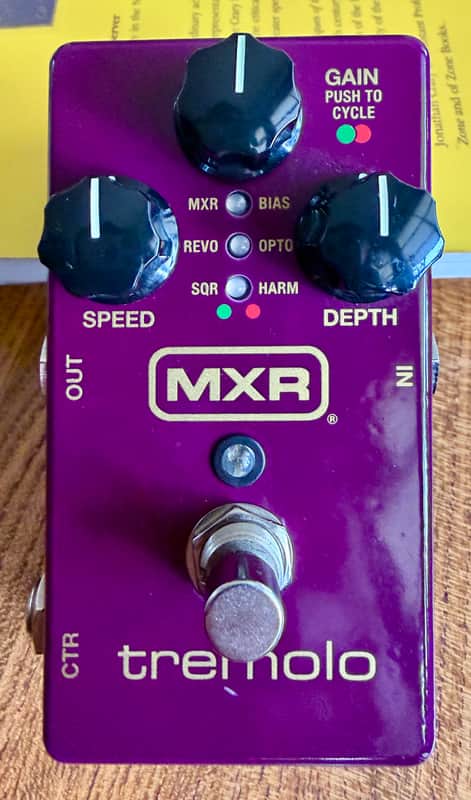 MXR M305 Tremolo