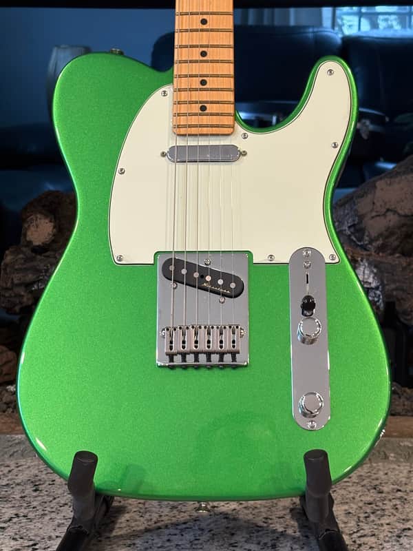 2022 FENDER PLAYER PLUS TELECASTER!! ~ Cosmic Jade Finish! ~ EXC Condition and Fender Gig Bag!