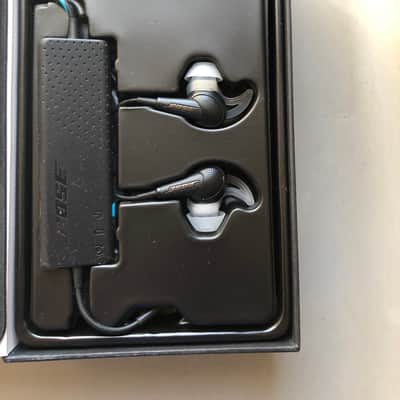 Bose Quietcomfort 20 Acoustic Noise Canceling Headphones image 3