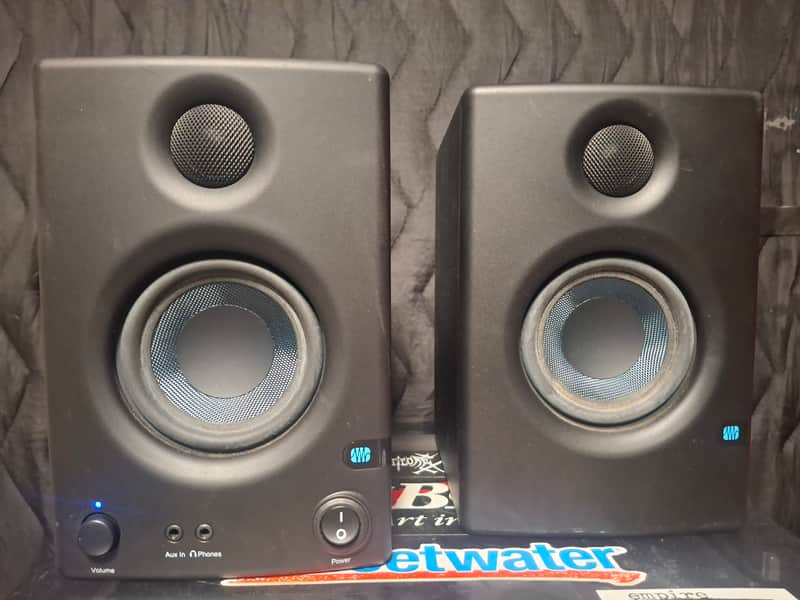 PreSonus Eris E3.5 2-Way 3.5" Active Studio Monitor (Pair) 2017 - Present - Black image 1