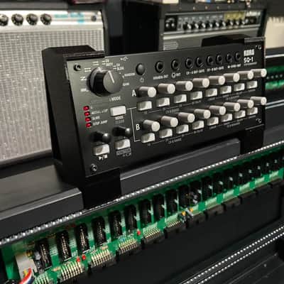 Korg SQ-1 Mount / Stand for Arturia RackBrute 3U / 6U Case black