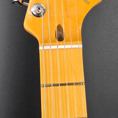 Fender American Professional Classic Stratocaster®, Maple Fingerboard, Faded Firemist Gold image 5