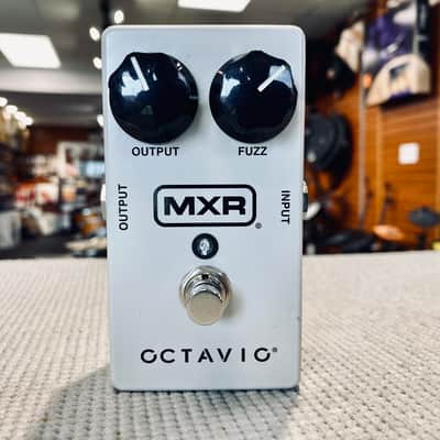 Triungulo Lab J.f. Fuzz Silver | Reverb Canada