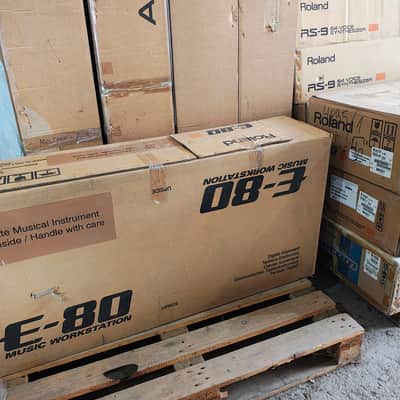 Roland E80 image 7