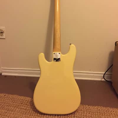Fender Bullet Bass 1981-1983 Cream image 2