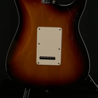 2001 Fender American Stratocaster Left-Handed with Rosewood Fretboard 3-Color Sunburst image 15