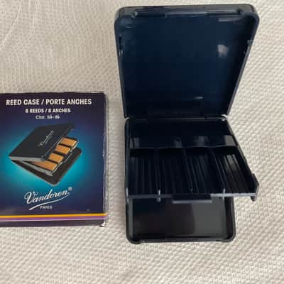 VANDOREN REEDCASE FOR CLARINET VRC810 VANDOREN CLARINET REEDCASE Undetermined VINTAGE - Blue Plastic image 2