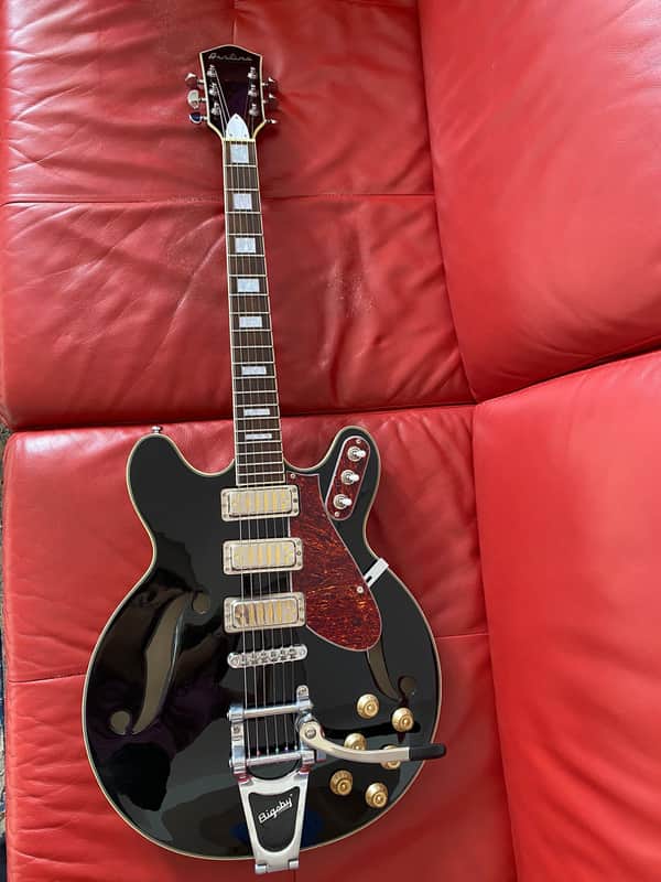 Eastwood Airline H78 2020 - Black - with original hard case image 1