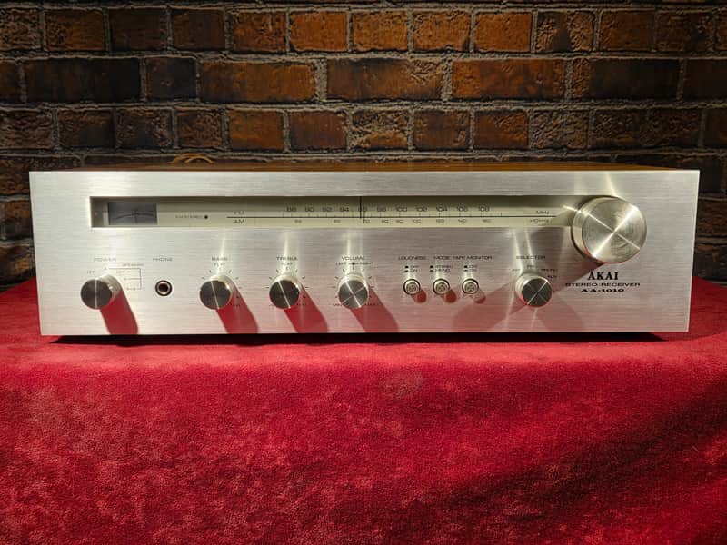 Vintage 1970s Akai AA-1010 Solid-State Stereo Receiver image 1