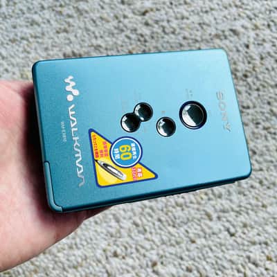 Sony WM-EX610 Walkman Cassette Player, Awesome Candy Blue ! Working ! image 3