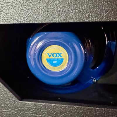 Vox CABINET HAND WIRED 2×12″ V212HWRX BLUE ALNICO 2026 - Black image 6