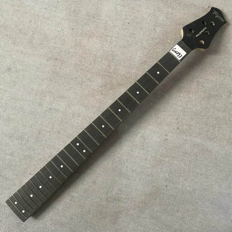 Tagima Wood 5 String Bass Maple Neck, Rosewood 24 Frets Fretboard image 1
