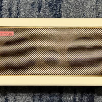 Positive Grid Spark 40 40-Watt 2x4" Modeling Guitar Combo 2021 - Pearl White image 2