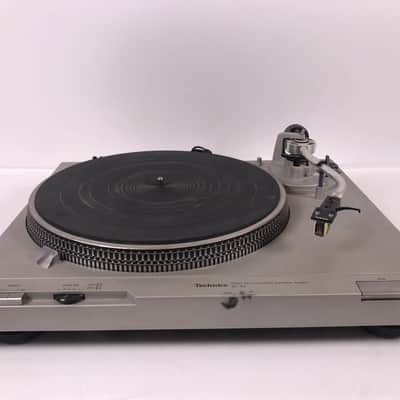 Technics SL-D2 Direct Drive Automatic Turntable image 1