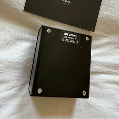 Strymon Flint Reverb and Tremolo V1 - GREAT CONDITION! Black with White Knobs image 4