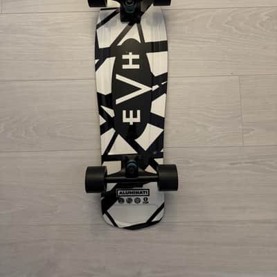 EVH Aluminati Skateboard 2020s - Black / White image 1