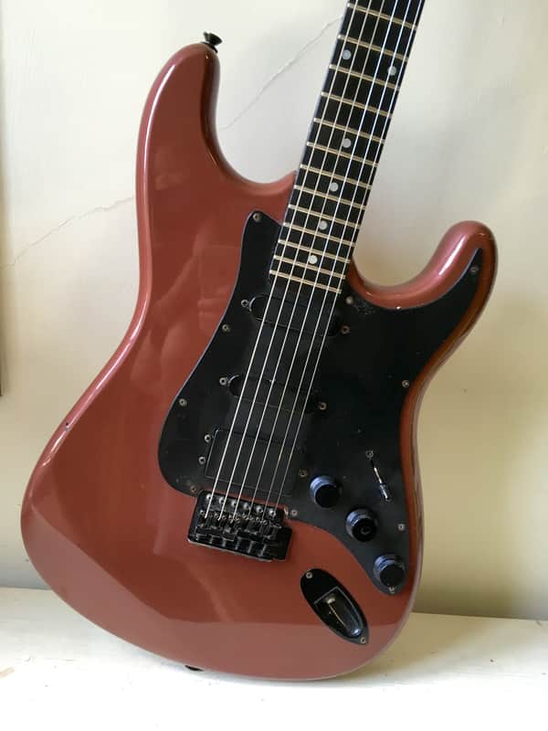 Session Stage Series Strat image 1