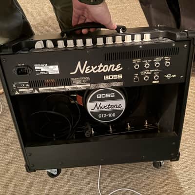 Boss Nextone Stage + castors + case image 4