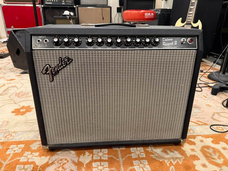 Fender Deluxe Reverb II 2-Channel 20-Watt 1x12" Guitar Combo 1981 - 1986 - Black image 1