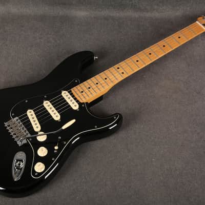 Fender Mexican Stratocaster - Black - 2nd Hand (166457) image 10