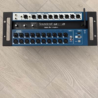 Soundcraft Ui24R 24-Channel Digital Mixer/USB Recorder w/ Wireless