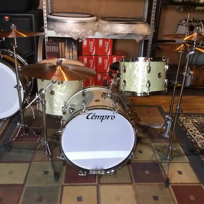 Tempro 3pc Drum Set 1960's White Marine Pearl image 10