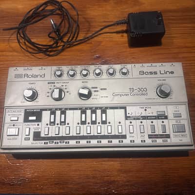 Roland TB-303 Bassline Synthesizer Module 1981 - 1984 - Silver
