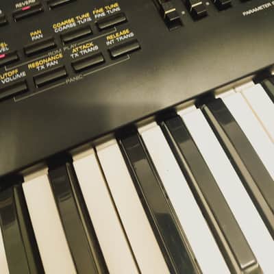 Roland JV 80 image 9