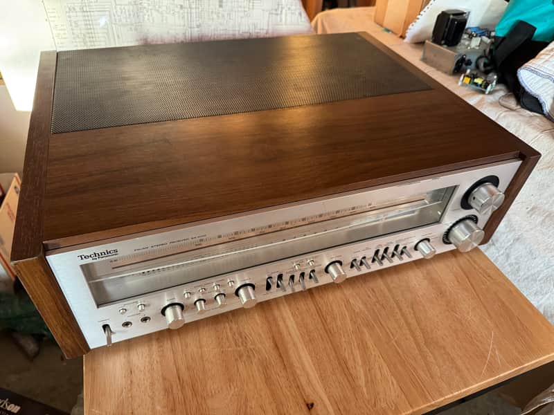 Technics SA-1000 1970s - Silver/Wood image 1