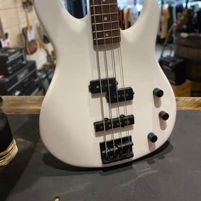 1980's Peavey USA Dyna Bass Neck Thru Design Unity Series White w/Original Case, Tags. COM image 18