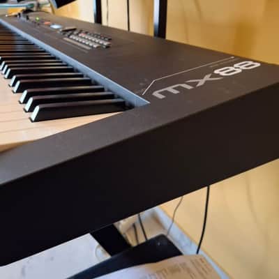 Yamaha MX88 Workstation + original trolley bag image 6