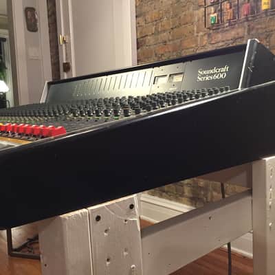 Soundcraft 600 mixing console image 14