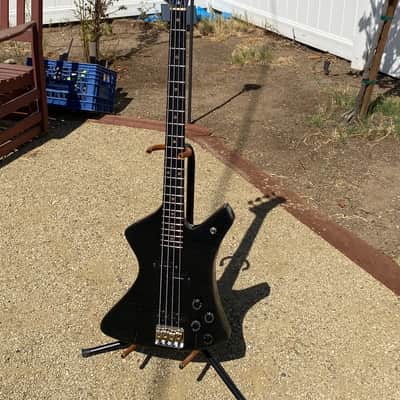 Washburn B-20 1981 Explorer Bass image 2