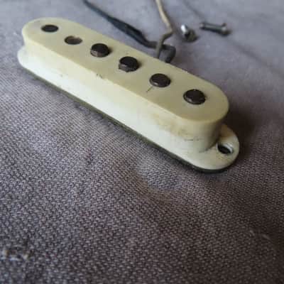FENDER  STRATOCASTER early 1965 GRAY BOBBIN PICKUP 1-18-65 ORIGINAL 6.03 Kohms image 2