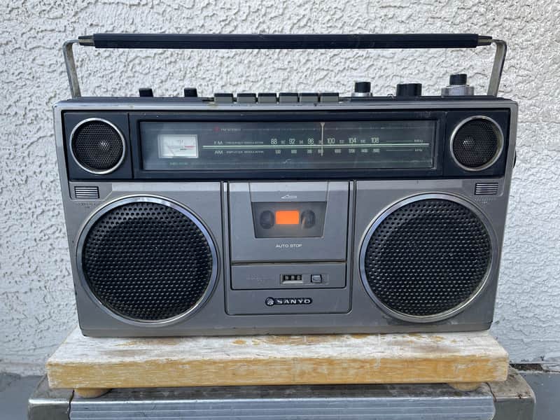 Vintage Sanyo M9930 Boom Box Cassette Recorder Stereo Radio Portable FOR PARTS OR REPAIRS image 1