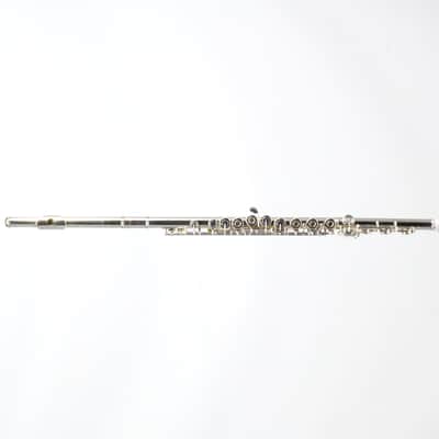 Yamaha Model YFL-462H Intermediate Flute SN K34319 EXCELLENT image 2