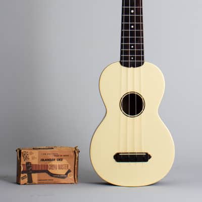 Maccaferri Islander Soprano Ukulele (1950), NO CASE case. image 1