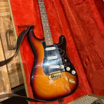 Fender Stratocaster SRV 1993 /w case image 12
