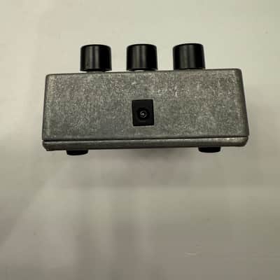 Electro Harmonix Stereo Pulsar Variable Shape Tremolo EHX Guitar Effect Pedal image 5