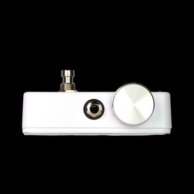 Keeley Katana Clean Boost Throwback White Compressor Pedal image 4