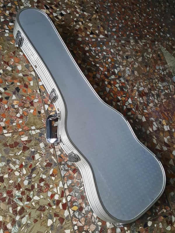 No Name Aluminium style Strat case 2010's - Aluminium frame with metal look finish image 1